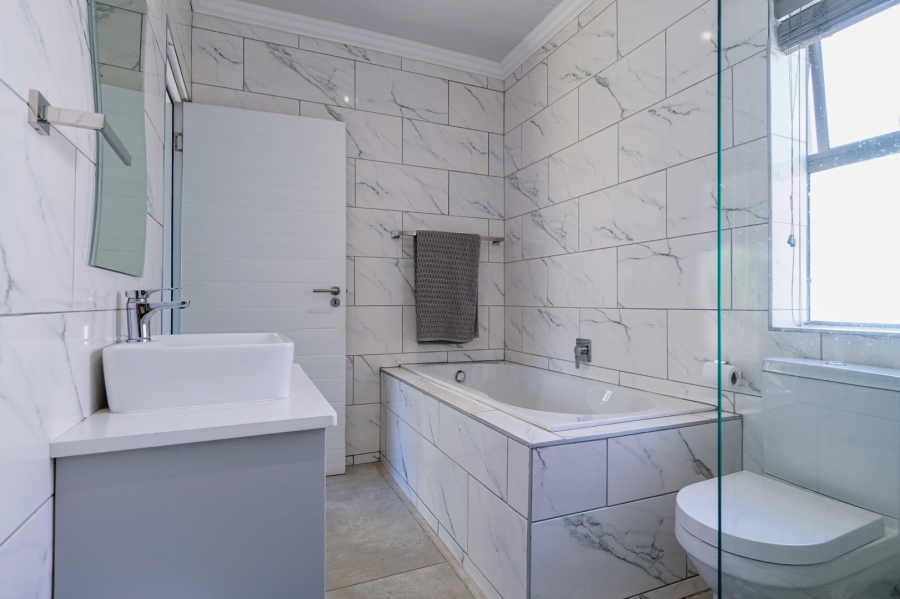 To Let 3 Bedroom Property for Rent in Blanco Western Cape